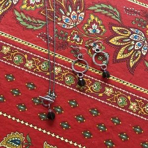 Beautiful Retired Silpada Necklace & Earrings